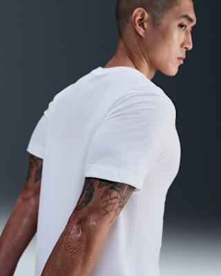 [NIKE] Dry Fit Training T-Shirt M★HV4136 Nike Men's Dri-FIT Training T-Shirt. Nike JP